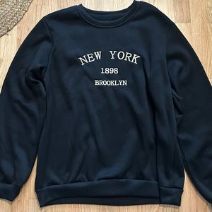 Women’s Brooklyn New York embroidered crewneck black size medium